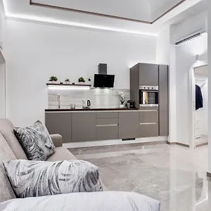 https://unoseitre-apartment-grey.it-romehotels.com